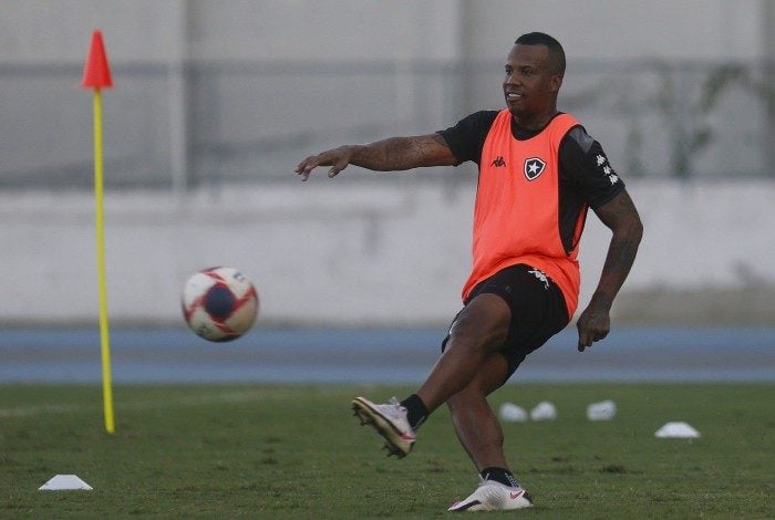 Guilherme Santos ocupa a vaga de PV, vendido ao Internacional