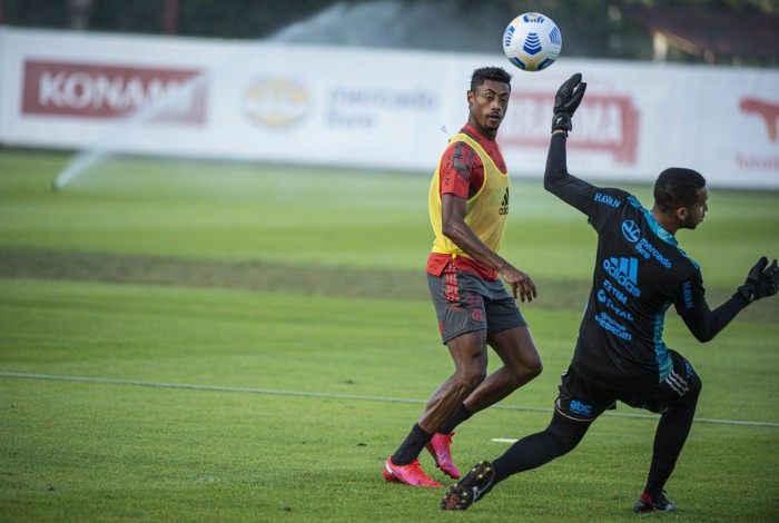Bruno Henrique fez dois gols na vitória sobre o Fortaleza e chega embalado para enfrentar o Juventude