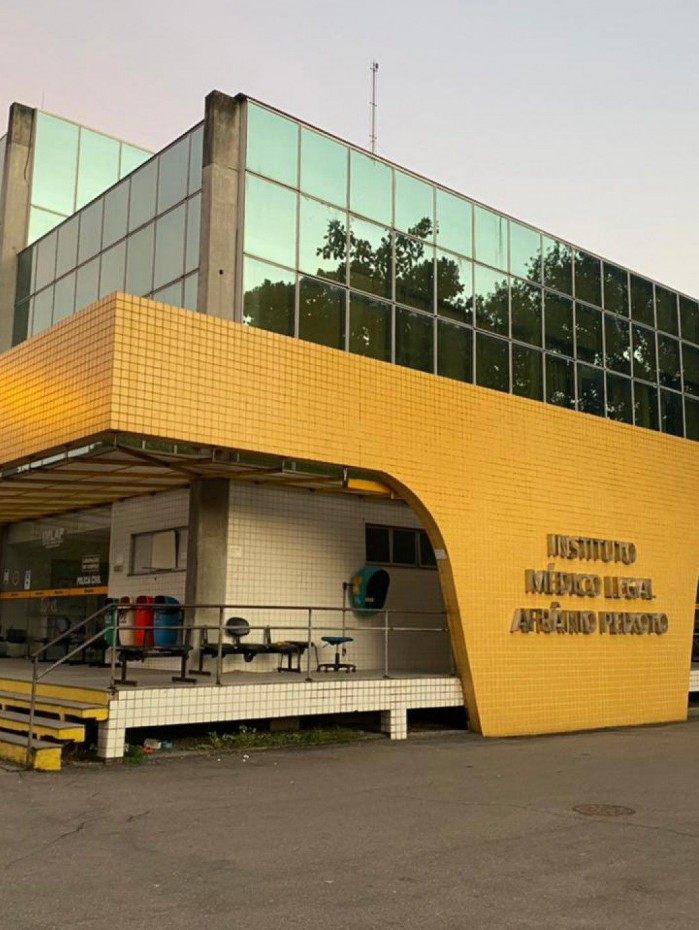 Corpo foi levado para o Instituto M&eacute;dico Legal