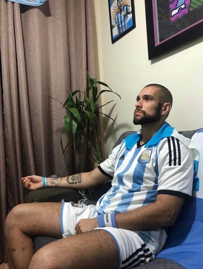 André Messias com sua tatuagem da Seleção Argentina