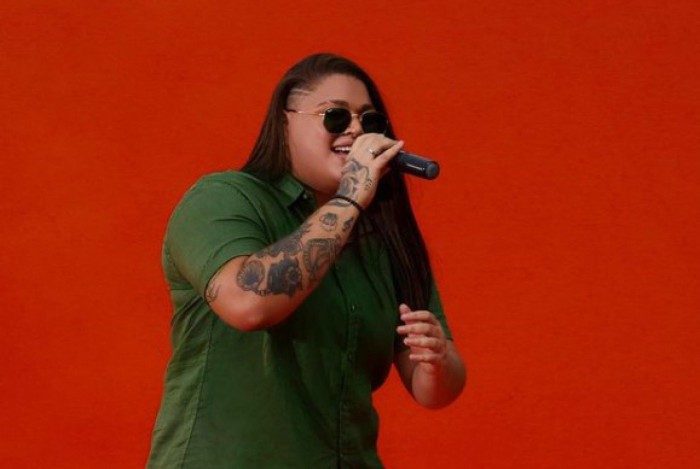 Jecy, é a nova voz do pagode feminino! 