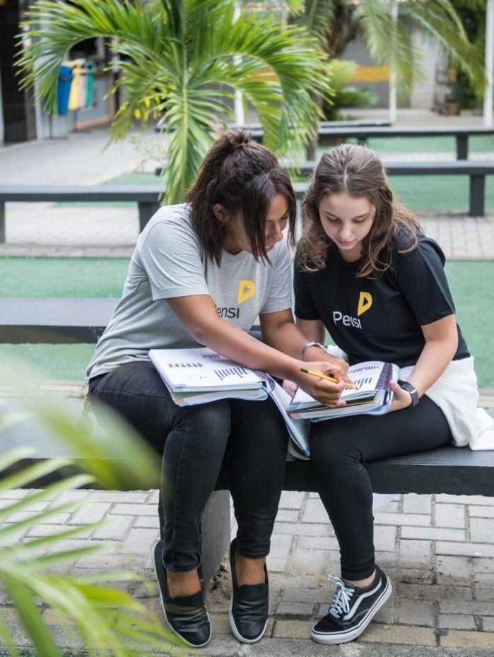 Alunas na Unidade Recreio do Pensi