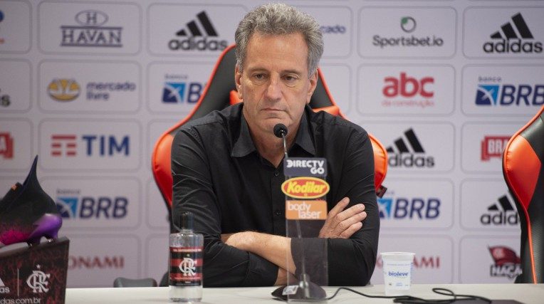 Proposta de aumentar mandato de Landim ferve caldeirão no Flamengo