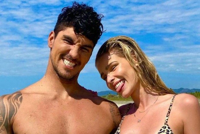 Gabriel Medina e Yasmin Brunet
