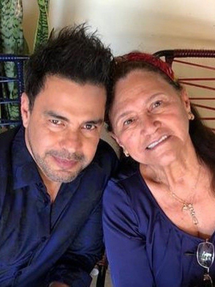 Zez&eacute; Di Camargo e sua m&atilde;e, Dona Helena