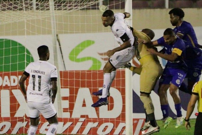 Botafogo superou a press&atilde;o da equipe sergipana na reta final