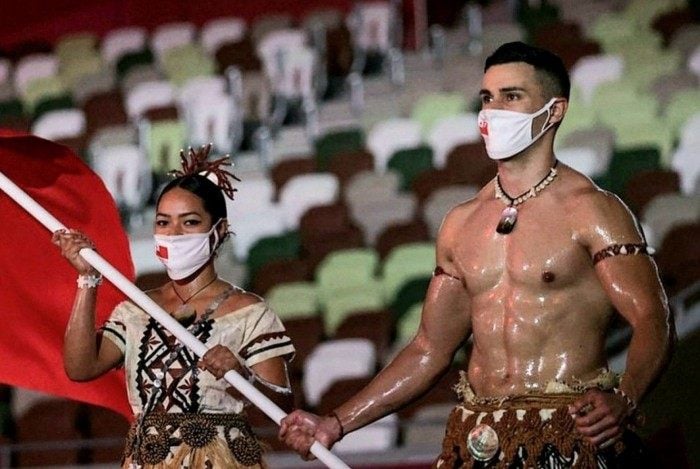 Pita Taufatofua foi eliminado na repescagem do taekwondo, mas voltou a fazer sucesso pela 'tradição' iniciada nas Olimpiíadas do Rio-2016