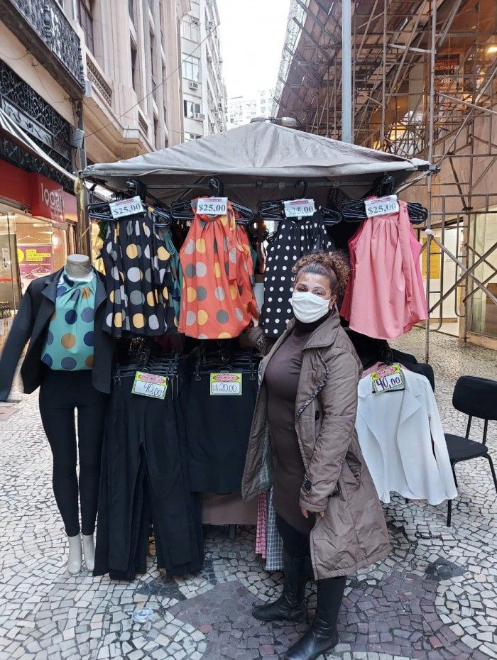 Maria do Carmo, camelô