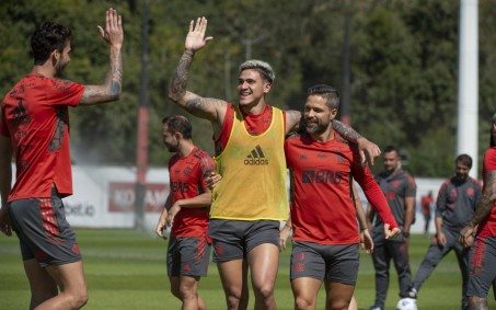 Flamengo informa que Pedro não sofreu fratura no tornozelo esquerdo