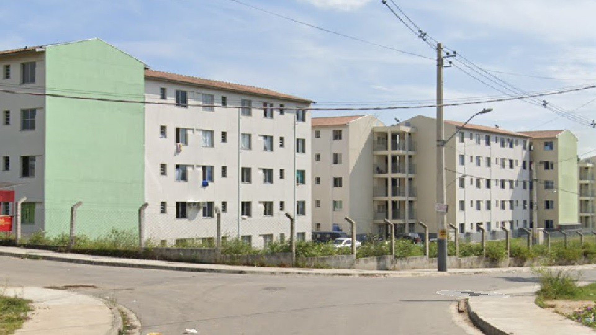 Moradores denunciam atua&ccedil;&atilde;o da mil&iacute;cia em conjunto de Nova Igua&ccedil;u