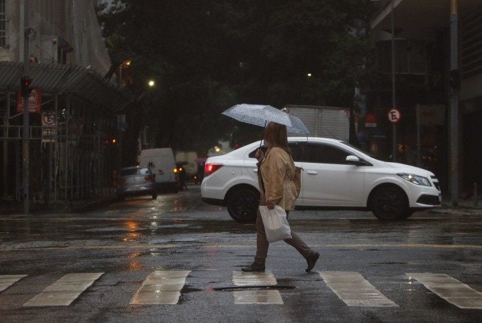 Chuva no Rio de Janeiro. Na foto, a Rua da Assembleia. 12/08/2021