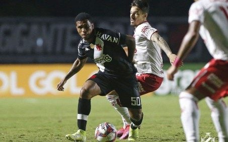 Vasco joga mal e perde para o Remo na Série B
