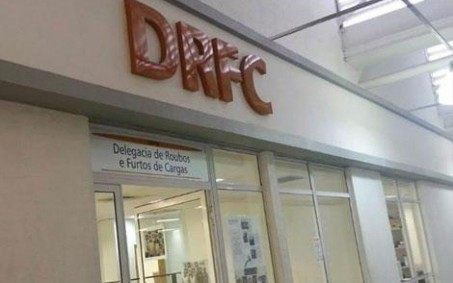 Policia recupera carga de remédios roubada em Nova Iguaçu