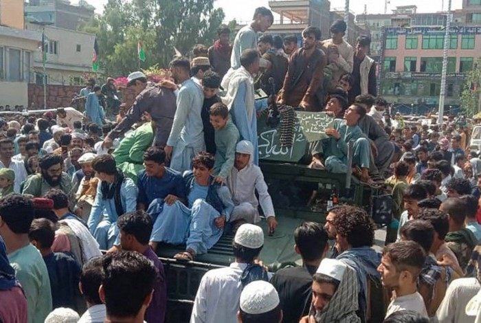 Conflitos no Afeganistão com a ida dos talibãs para a capital do país
