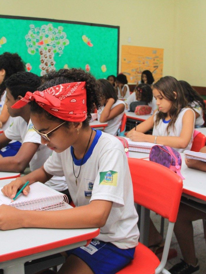 Alunos da rede municipal de Mesquita, antes da pandemia do novo coronav&iacute;rus 