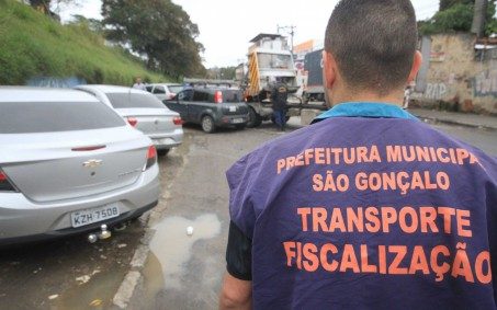 Vereadores de São Gonçalo aprovam criação de estacionamento rotativo pago