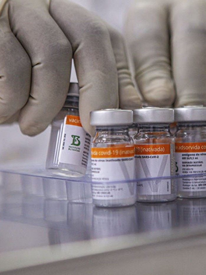Coronavac usada para vacinar crian&ccedil;as &eacute; a mesma utilizada em adultos