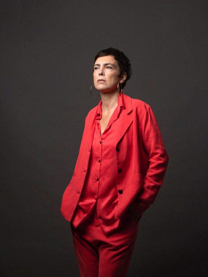 Adriana Calcanhoto se apresenta no Rio com m&uacute;sicas in&eacute;ditas! 