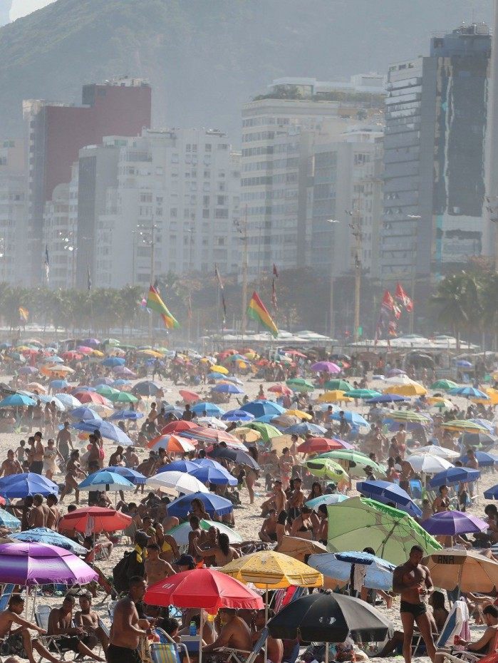 Nos &uacute;ltimos dias, praias do Rio ficaram lotadas e tiveram aglomera&ccedil;&atilde;o
