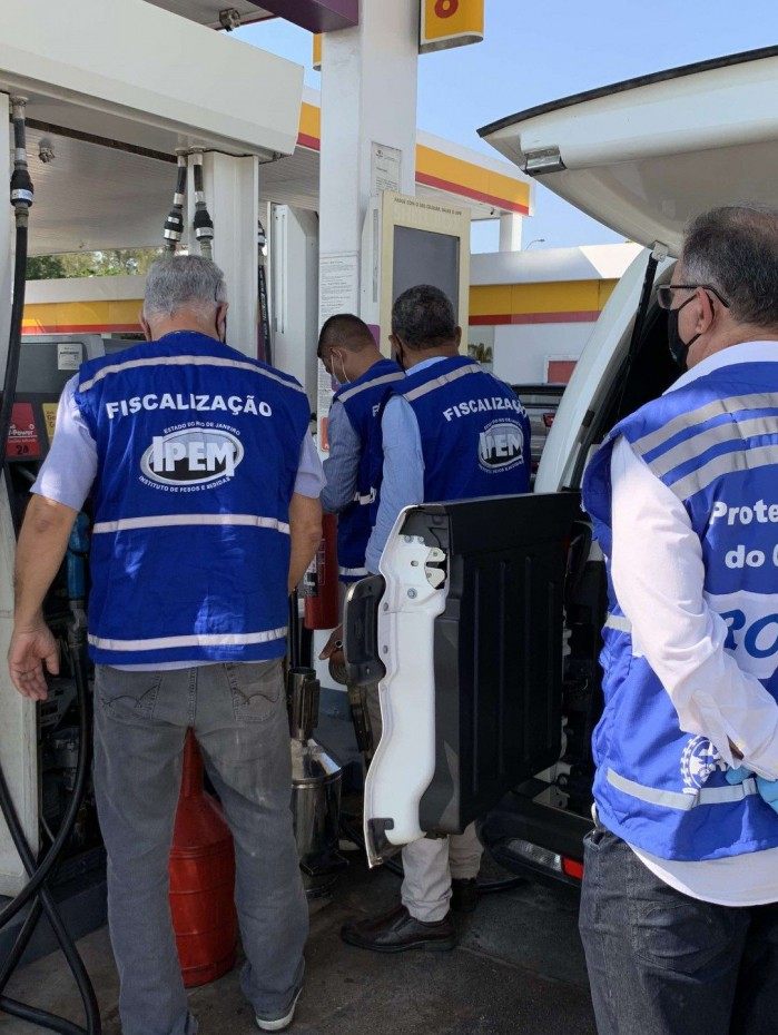 Procon-RJ realiza operação conjunta para coibir irregularidades em postos de combustíveis