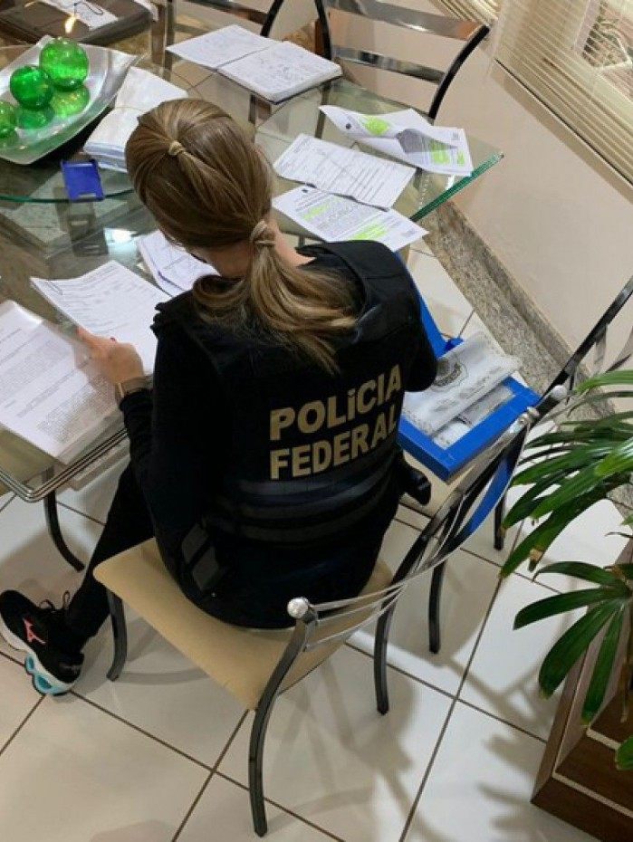 Cerca de 80 policiais federais deram cumprimento a 19 mandados de busca e apreensão