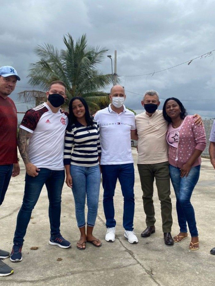 Dr. Jo&atilde;o, Valdecy da Sa&uacute;de e autoridades na visita a Vila Ruth