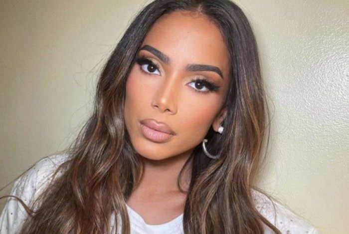 Anitta em novo visual