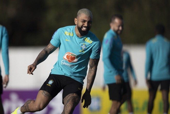 Gabigol deve finalmente ganhar uma nova chance como titular, ao lado de Neymar e Matheus Cunha