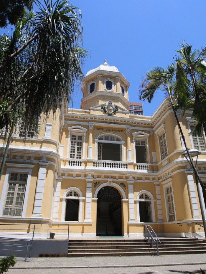 Segundo a Secretaria municipal de Fazenda, o contribuinte deverá fazer o cadastro no portal da Nota Fiscal de Serviço Eletrônica (NFS-e) por meio do endereço eletrônico https://nfse.niteroi.rj.gov.br.