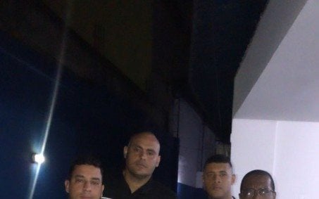 Policiais militares salvam bebê que estava engasgado em Nova Iguaçu