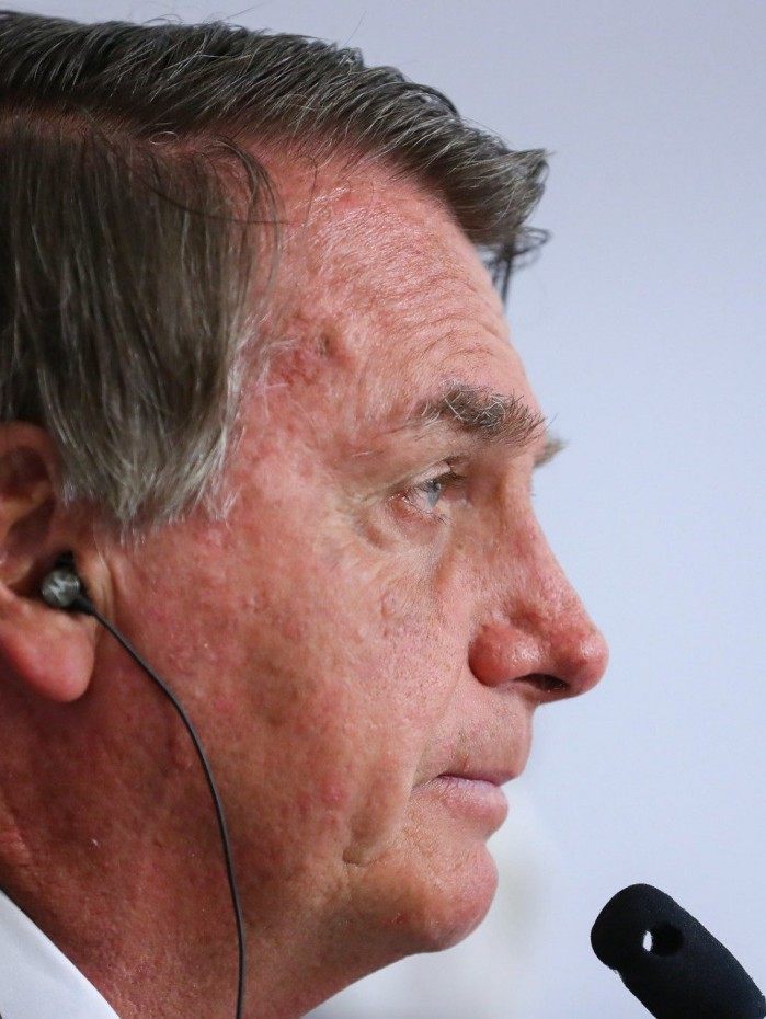 O relator original do caso, Celso de Mello, antes de se aposentar, votou para que o depoimento do presidente fosse realizado presencialmente