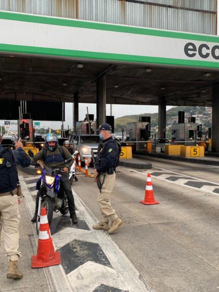 Na operação mais de dez motos foram removidas ao depósito. Várias delas não apresentavam as mínimas condições de segurança e algumas, nunca havia sido registradas.
