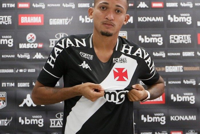 Coletiva de apresentação do zagueiro Walber no CT Moacyr Barbosa na cidade do Rio de Janeiro nessa segunda-feira 13/09/2021.

 

 
