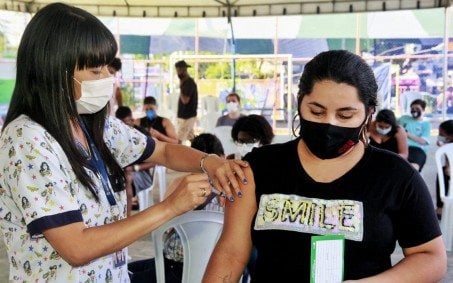 Nova Iguaçu vacina adolescentes de 12 e 13 anos contra Covid-19 nesta semana