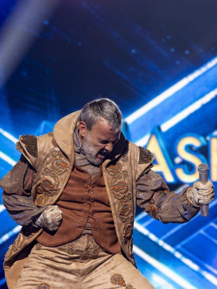 Alexandre Borges &eacute; desmascarado no 'The Masked Singer' e revela ser a On&ccedil;a-Pintada