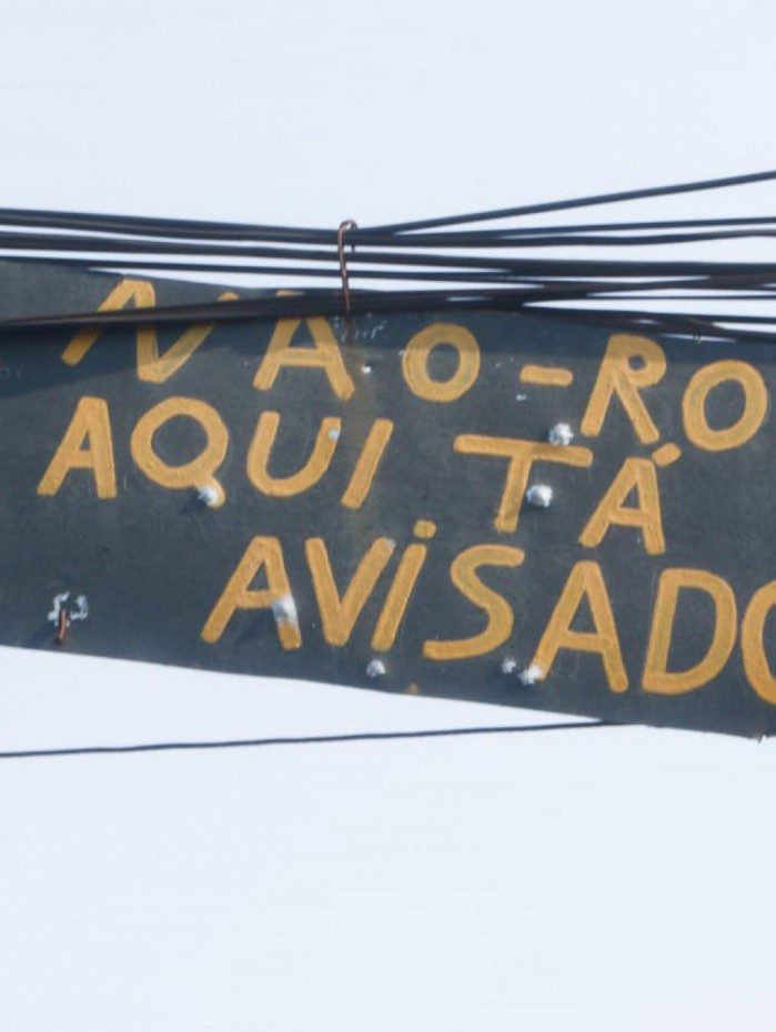 Criminosos estendem faixa proibindo roubos entre Ramos e Bonsucesso, na Zona Norte do Rio 