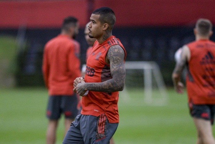 Kenedy, ex-atacante do Flamengo