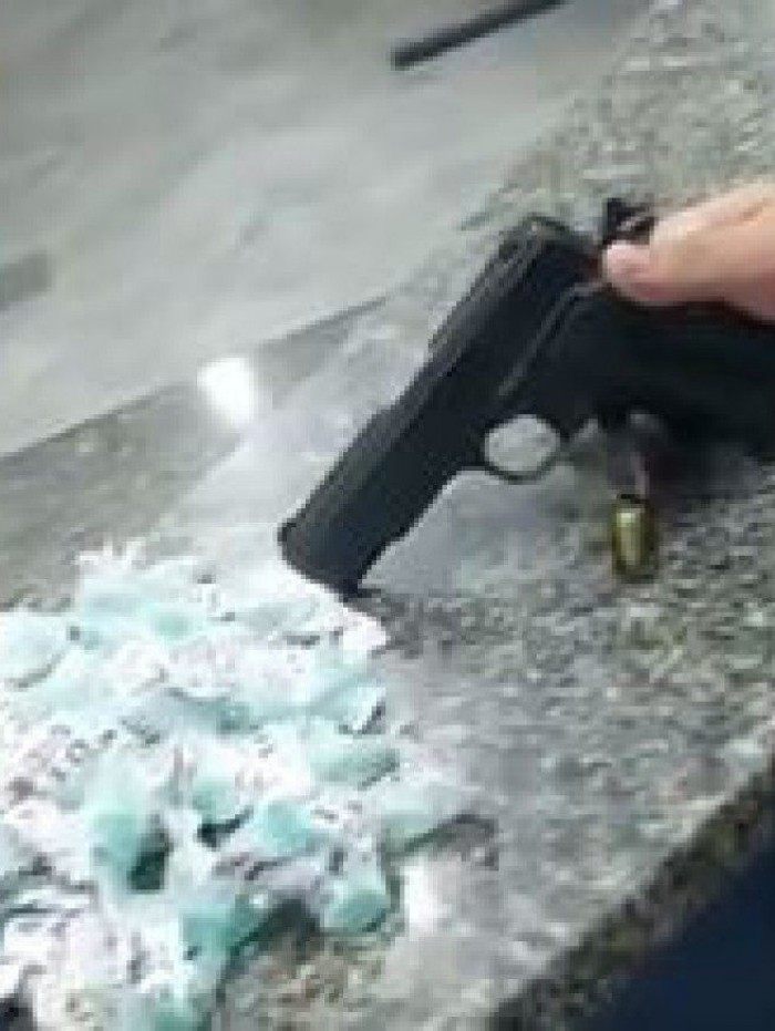 Dois criminosos s&atilde;o presos ap&oacute;s troca de tiros com a pol&iacute;cia em S&atilde;o Gon&ccedil;alo