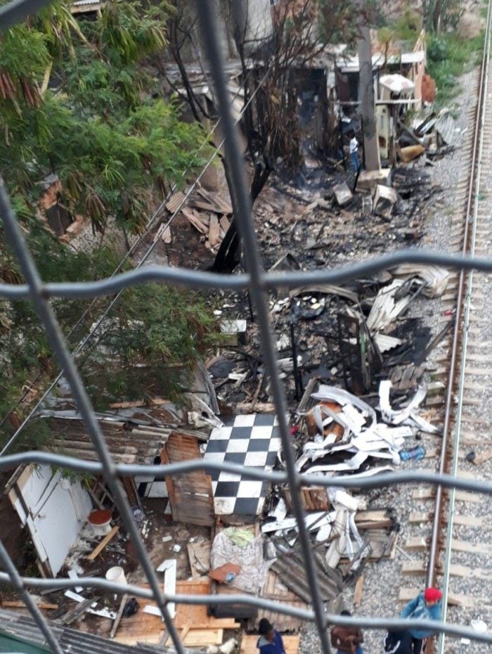 Incêndio atingiu barracos na região central do Rio