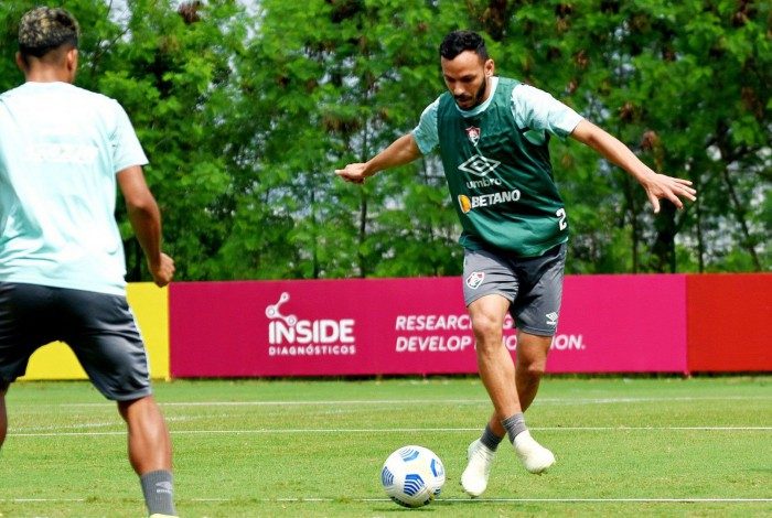 Yago Felipe pula como um gato no treino para chegar com tudo no jogão de hoje com o Bragantino
