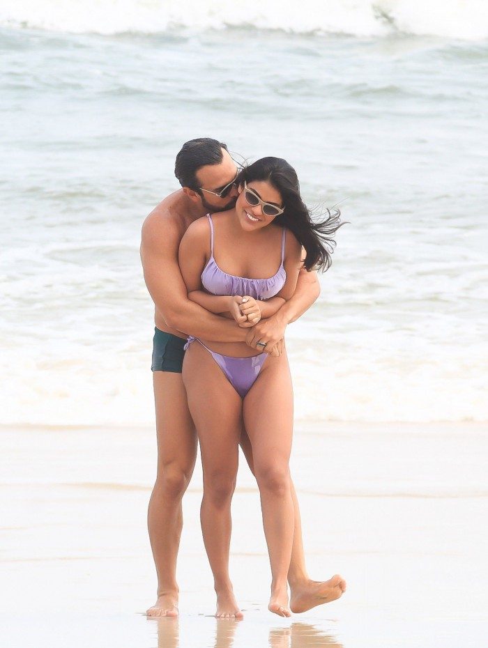 Ex-BBB Munik Nunes é clicada em praia com o empresário Daniel Cotrim