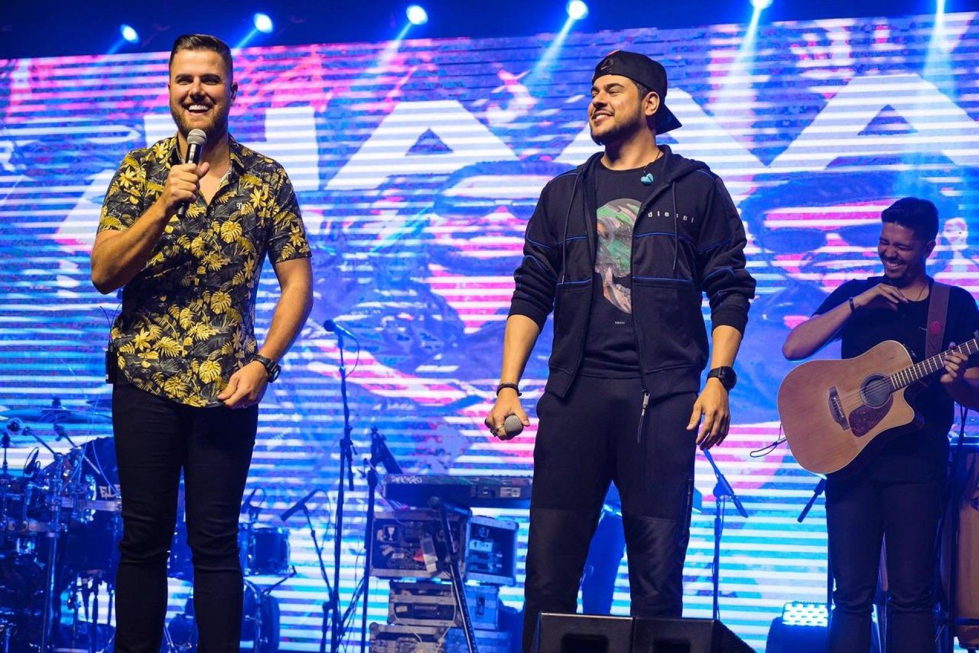 A dupla sertaneja lançará em outubro o álbum 'Chaaama' - Ale Santos e Diego Nata