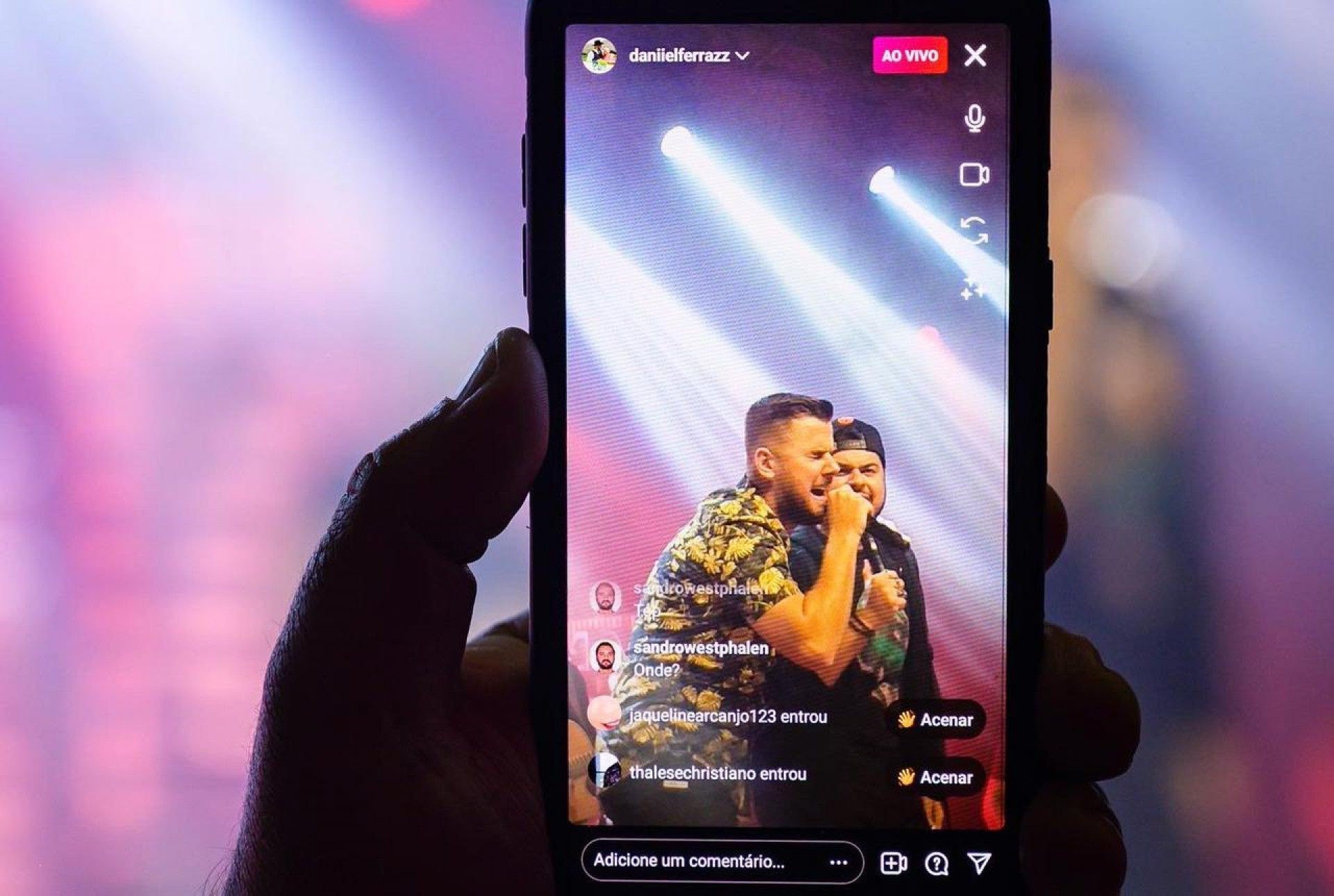 A dupla sertaneja lançará em outubro o álbum 'Chaaama' - Ale Santos e Diego Nata