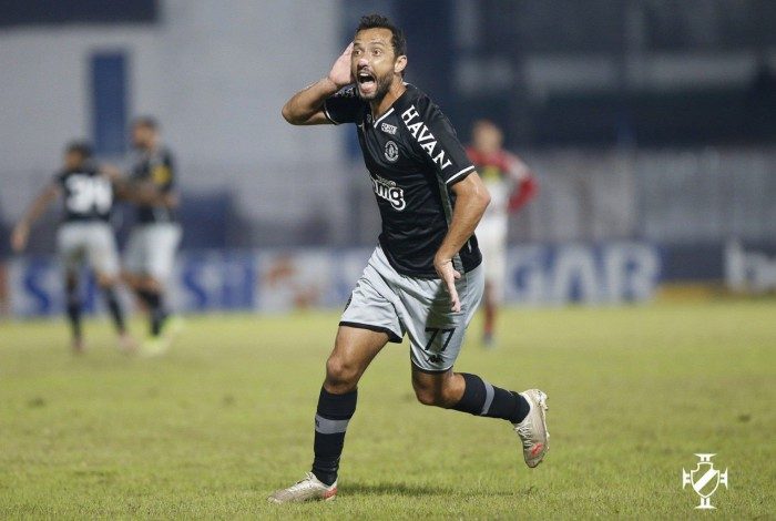 Nenê está na lista dos 50 maiores artilheiros da história do Vasco