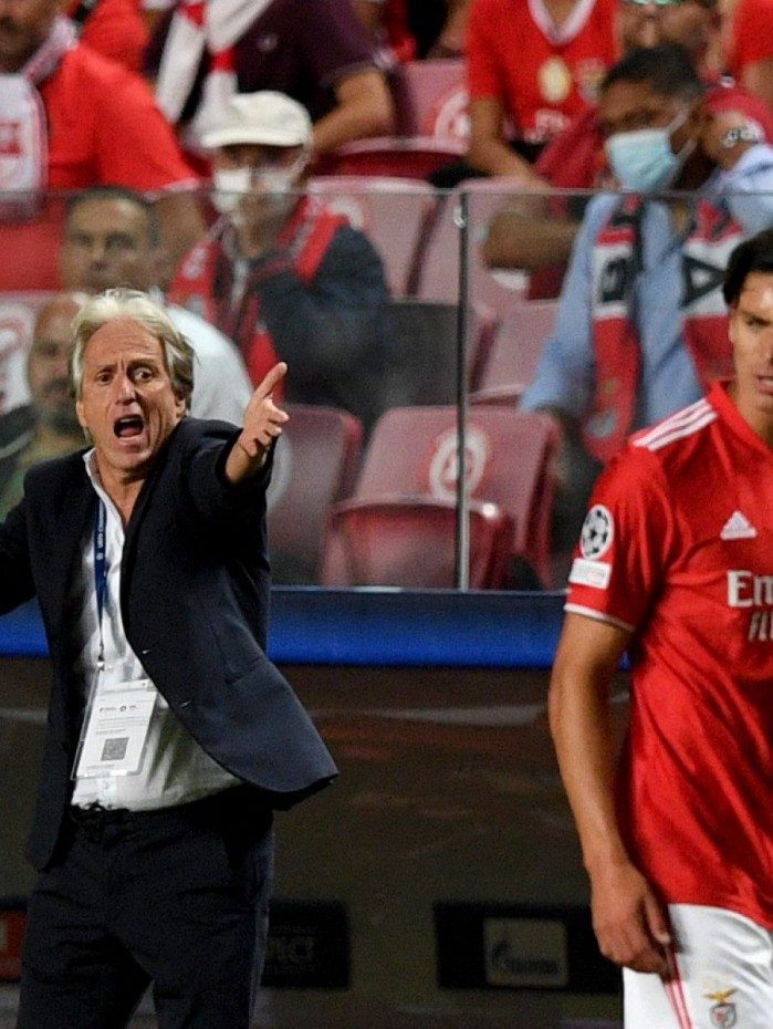 Benfica, de Jorge Jesus, superou o Barcelona na Liga dos Campe&otilde;es