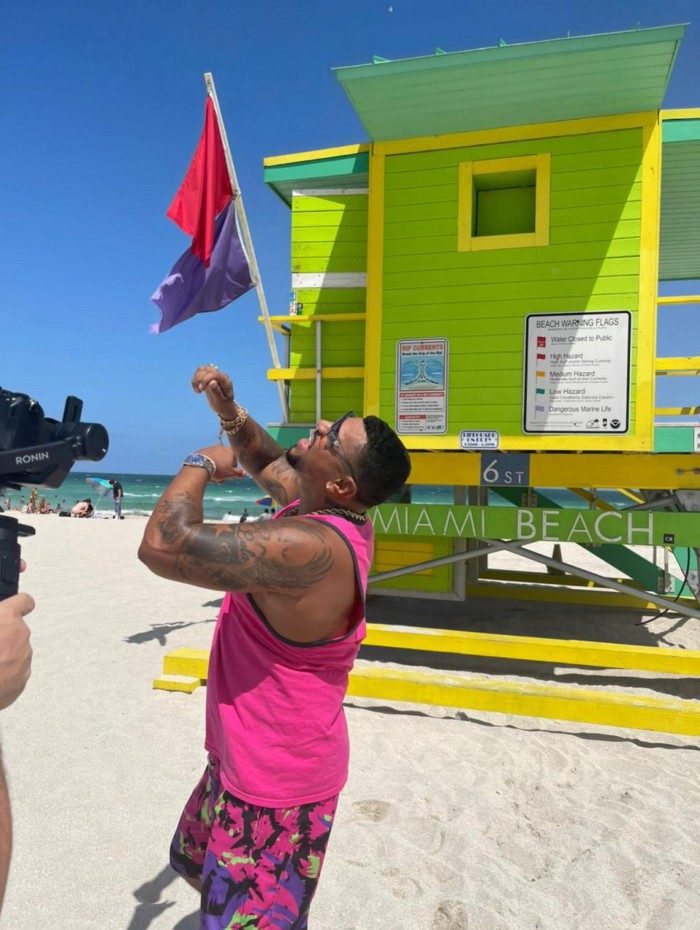 Naldo lança clipe da música Mexe a Bunda com feat  de O.T. Genasis gravado em Miami