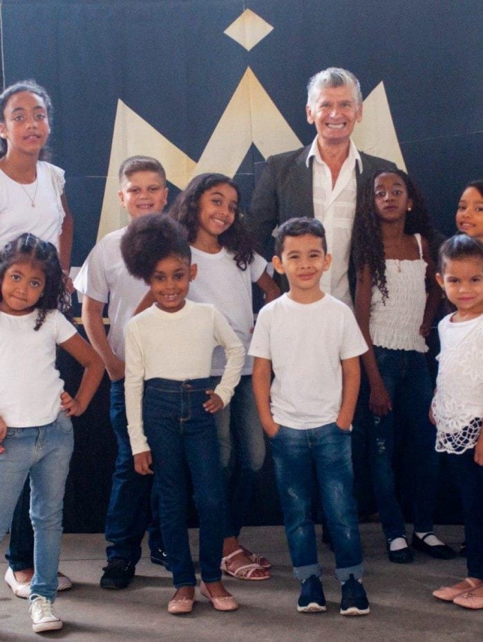 O produtor Walber Ribeiro com os candidatos das categorias Baby, Mini e Mirim