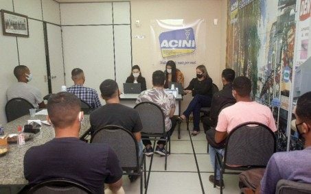 Prefeitura de Nova Iguaçu auxilia moradores a se candidatarem a vagas em concessionária de saneamento