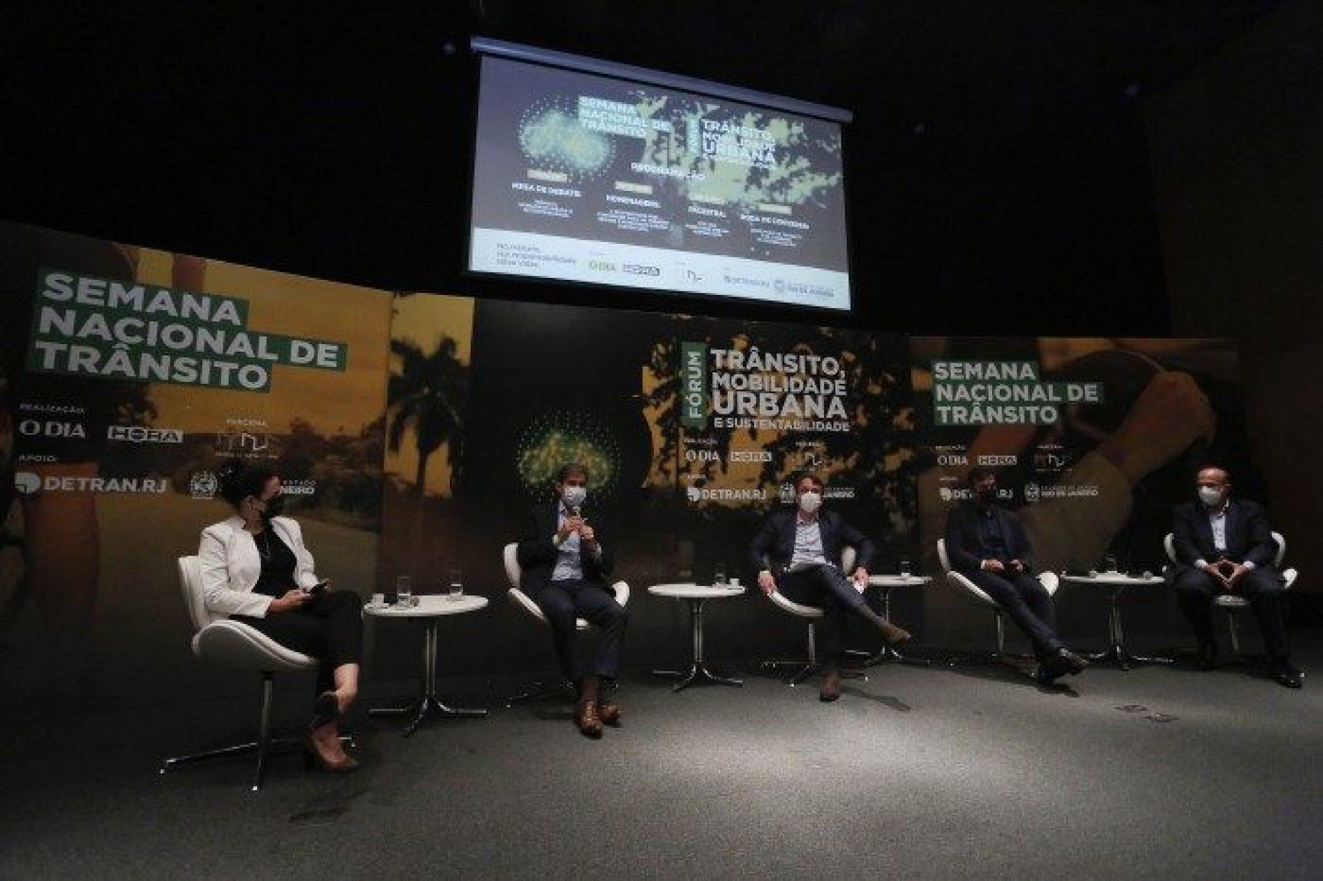 F&oacute;rum teve apoio do Detran.RJ e do Governo do Estado do Rio, em parceria com o Museu de Arte do Rio (MAR)