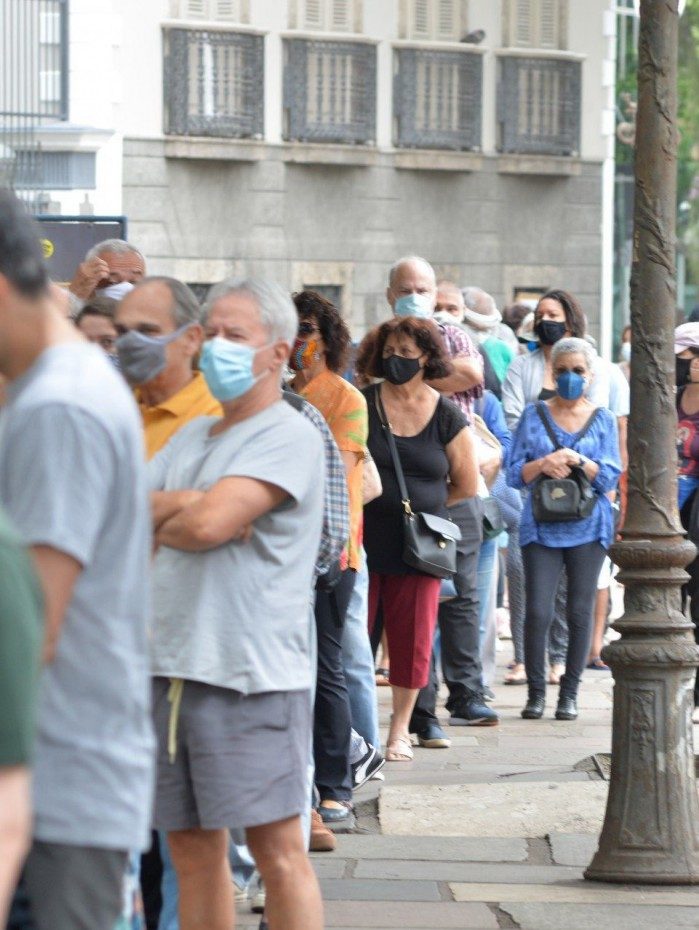 Vacina&ccedil;&atilde;o contra a covid-19 no Pal&aacute;cio do Catete